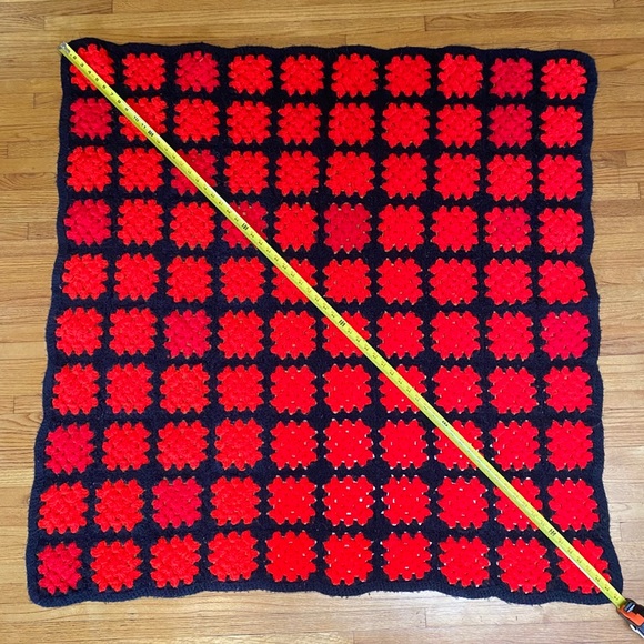 Vintage Granny Square Crochet Afghan Throw Blanket - Picture 7 of 11